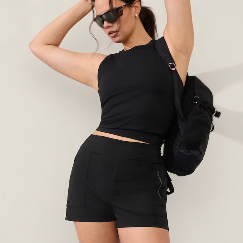 Athleta Trekkie North Midrise Shorts size 12